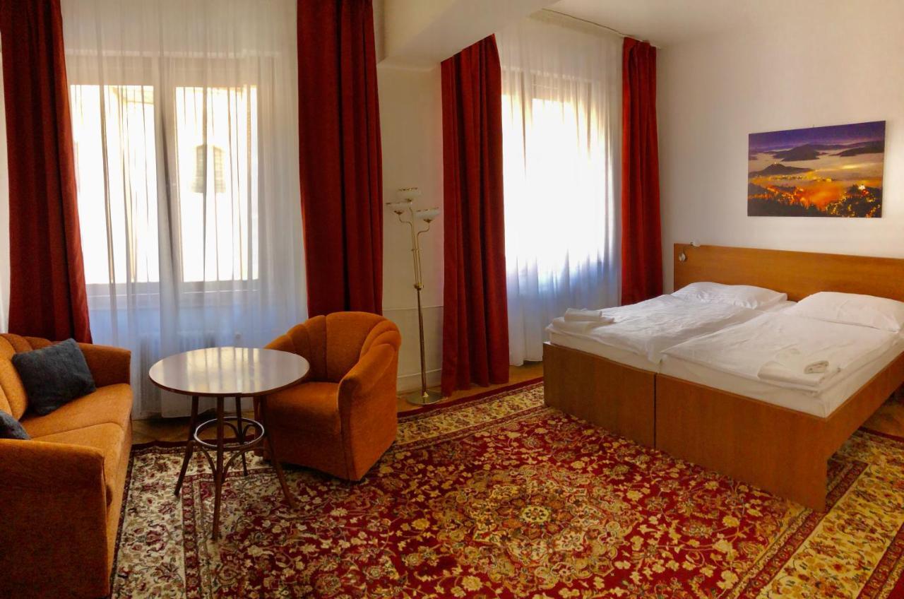 Hotel&Penzión Grand Matej Banska Stiavnica Exterior foto